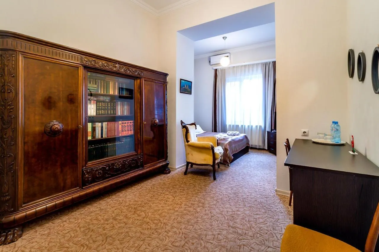 V Park Hotel Тбилиси